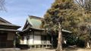 明治期までは、すぐ近くの宮原寒川社を管轄していた