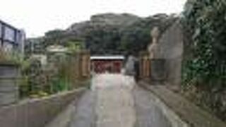 南総里見八犬伝の舞台として有名な寺院