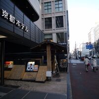 周辺はビジネス街という印象でしたが裏路地は面白かった。