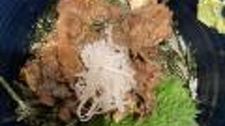 地のものを食べたかったらごま鯖丼を