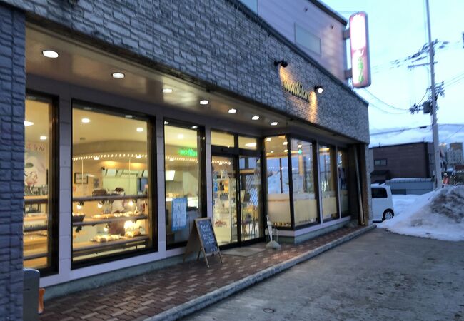 吉田ベーカリー もんぶらん本店