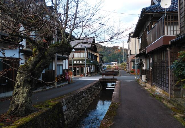 山陰の静かな温泉街