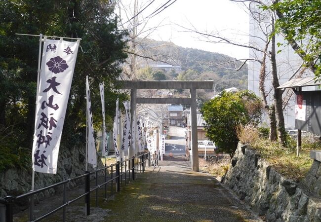 お城併設神社。