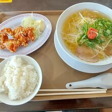 梅しそラーメンから揚げ定食