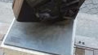 麻布にある作品です