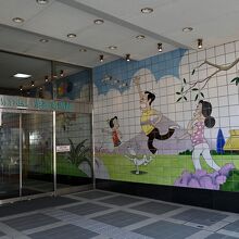 エントランスにもマンガ