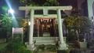 小さな祠の小さな神社