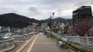 海岸沿いの遊歩道