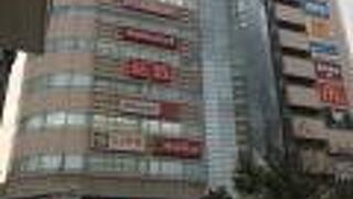 屋上から東京スカイツリーが綺麗に見える