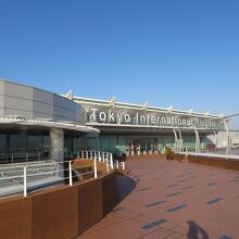 展望デッキから見たターミナル