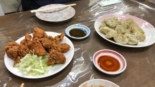 ひと口餃子とから揚げのお店