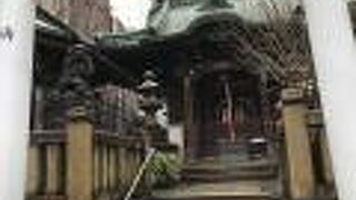高輪口の小さな神社
