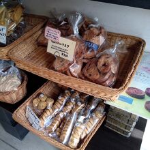 ラスクとかも販売