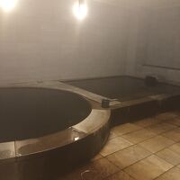 手すりがないのが　深さがわからない