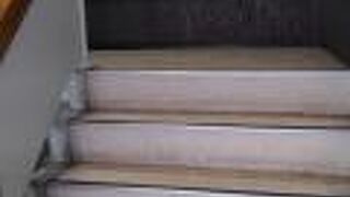 階段を利用します