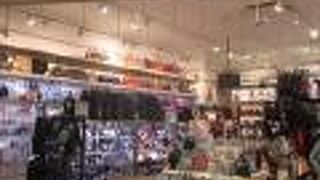 専門店街にあります