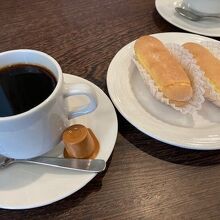 ホットコーヒーでも緑茶でもなんでも合う「かげろう」♪