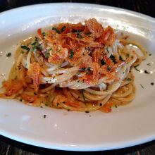 さくらえびとふきのとうのパスタ