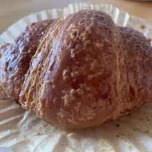 クロワッサン　\486（税込）　無塩