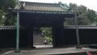 入徳門　1704年に創建された門