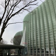 ガラスとコンクリートの曲線建築 By Jingasita 国立新美術館のクチコミ フォートラベル ガラスとコンクリートの曲線建築 By Jingasita 国立新美術館のクチコミ フォートラベル