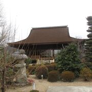 大内氏館跡に建つお寺さんです。