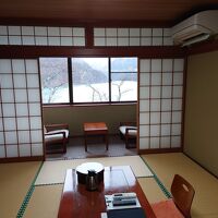 赤谷湖のレイクビューを楽しめる、広い部屋。