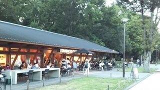 開放的なテラスが印象的