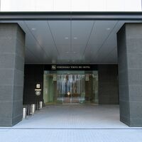 正面玄関、夕刻からはプロジェクションマッピングが綺麗です