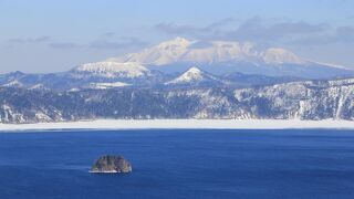 冬でも凍らない湖です