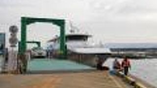 新宮から猫の相島へ渡る新宮町営渡船