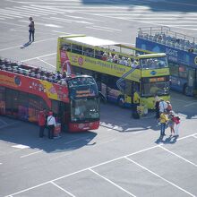 クルーズターミナルで待機中