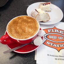 マシュマロ付きカプチーノ！