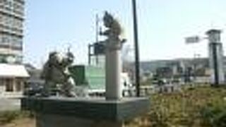 まるっこい可愛らしい石像