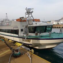 12月23日門司港に着いたふくまる号