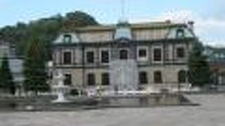 圧巻のレトロ建築物です