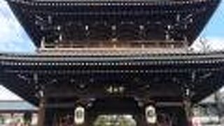 近代的な設備が整うお寺