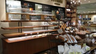 京阪シティモール内にあるお手頃パン屋さん