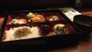 引き立つランチ まんざら亭