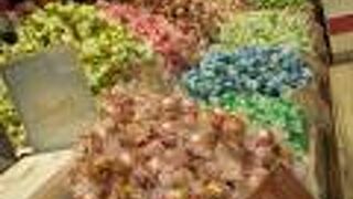 ここは狭いけど