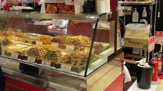 夕方になると混んでます