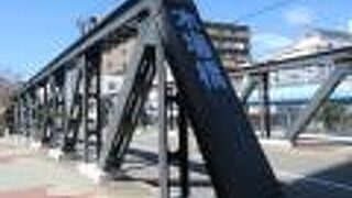 大島川東支川に架かる橋です