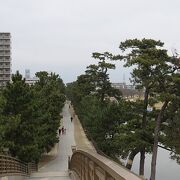 草加松原の歩道橋