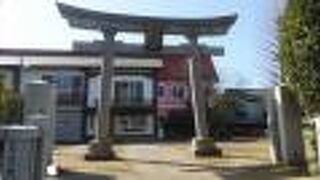 西新井の地に鎮座する氷川神社