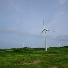 上平グリーンヒルウインドファームの風車
