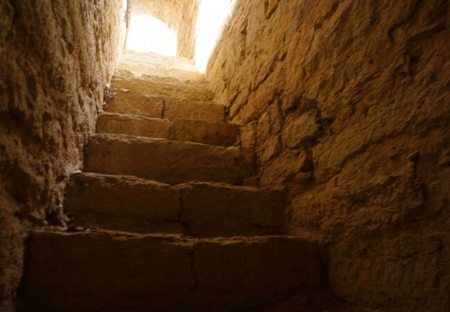 雰囲気のある教会廃墟