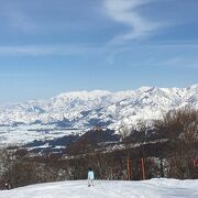 壮大な景色を眺めながらのスキー場