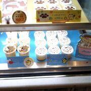 ポムポムプリンのなめらかプリン&ねこねこ食パン