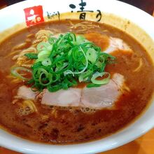 こってり和歌山ラーメン800円(税込み)