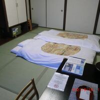 食事前に布団敷いてくれました